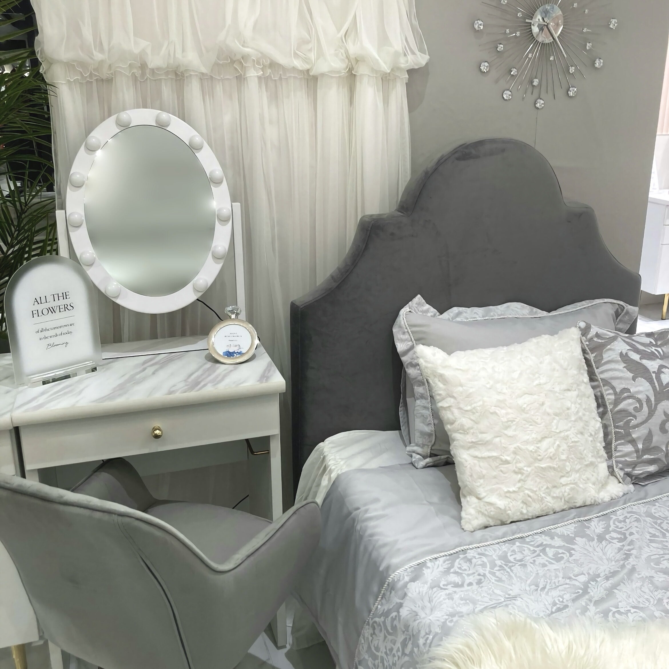 エレガントで涼しげなベッドルーム | Francfranc（フランフラン）公式