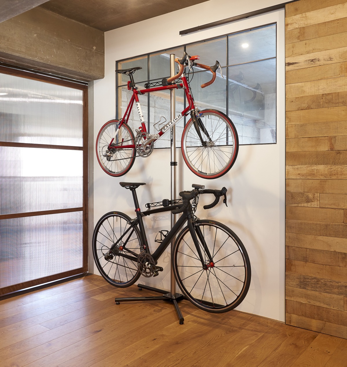 自転車収納、困ったときに便利なバイクラック｜MINOURA P-500/P-600