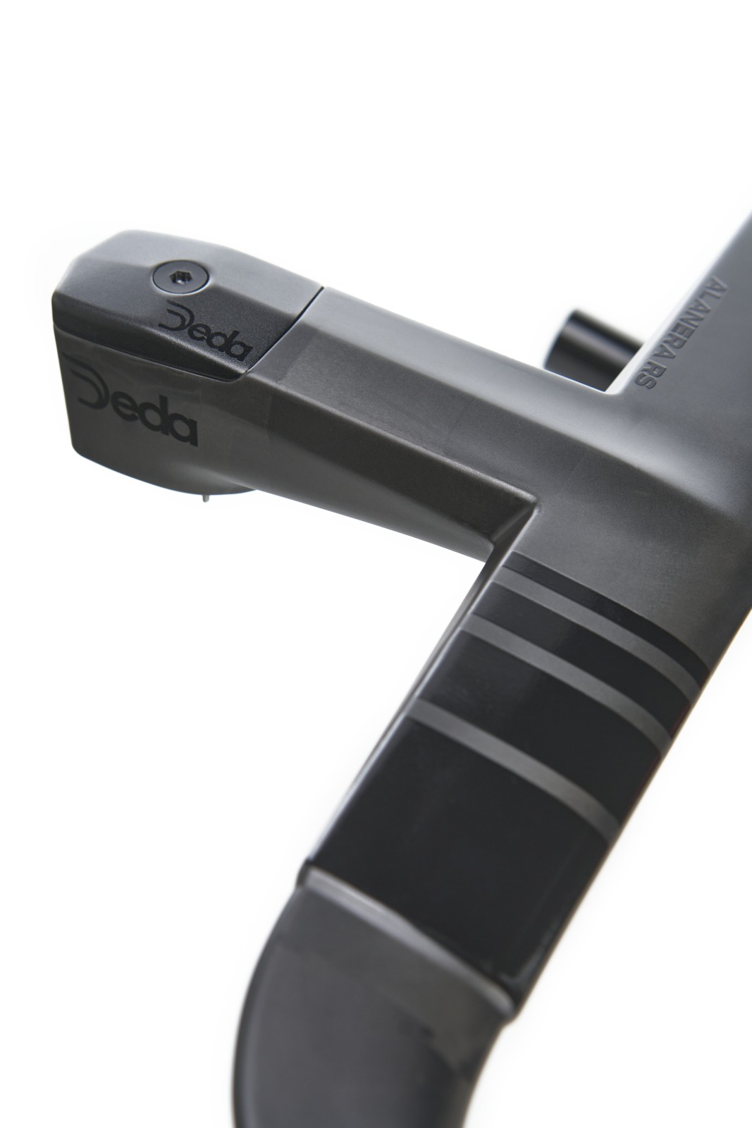 新形状を採用したハンドルバーテクノロジーの最高峰「ALANERA RS」発売