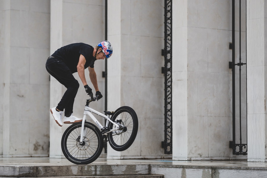 カジュアルなストリート向けシューズ「スタンプ ストリート ファビオ