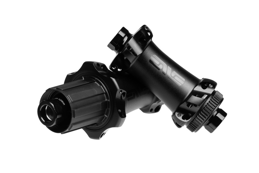 軽量化＆横剛性アップ！ 新型ロードハブ「ROAD INNERDRIVE SYSTEM HUBS