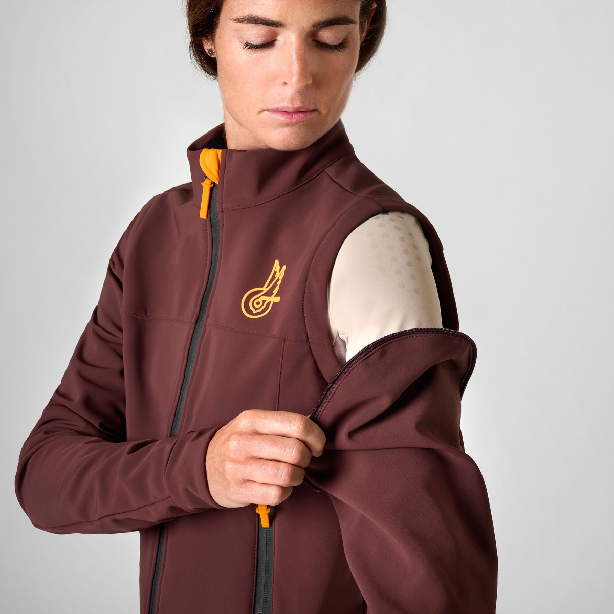 カンパニョーロ、秋冬サイクリングアパレル最新コレクションを発表