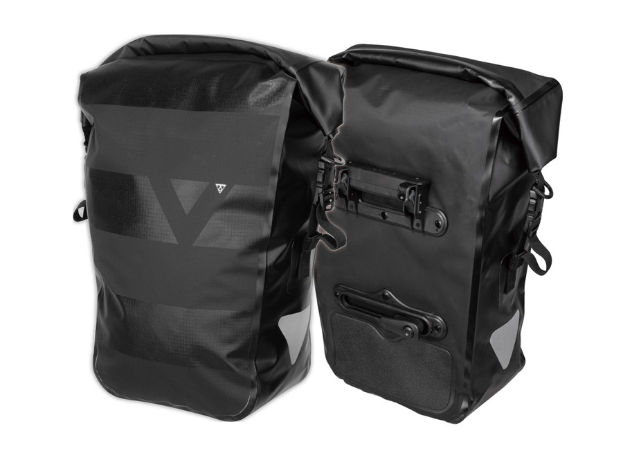 通勤から本格ツーリングまで多用途に対応できる「トピーク・パニア