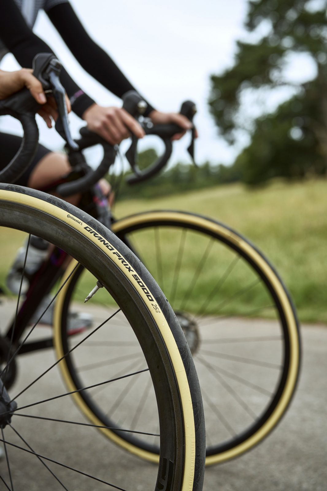 ツール・ド・フランス限定タイヤ、コンチネンタルGP5000発売 | Bicycle