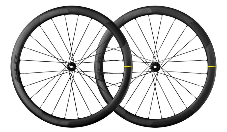 新素材UD2カーボン採用の45mmディスクブレーキホイール「COSMIC SLR 45