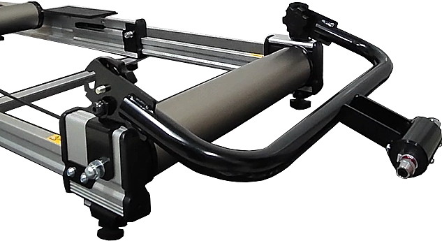 3本ローラーでフロントフォークを固定、「LiveRoll R730/R730R 用