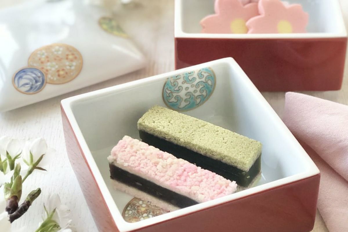 寿赤絵 角小二段重 | 有田焼 深川製磁｜公式オンラインストア