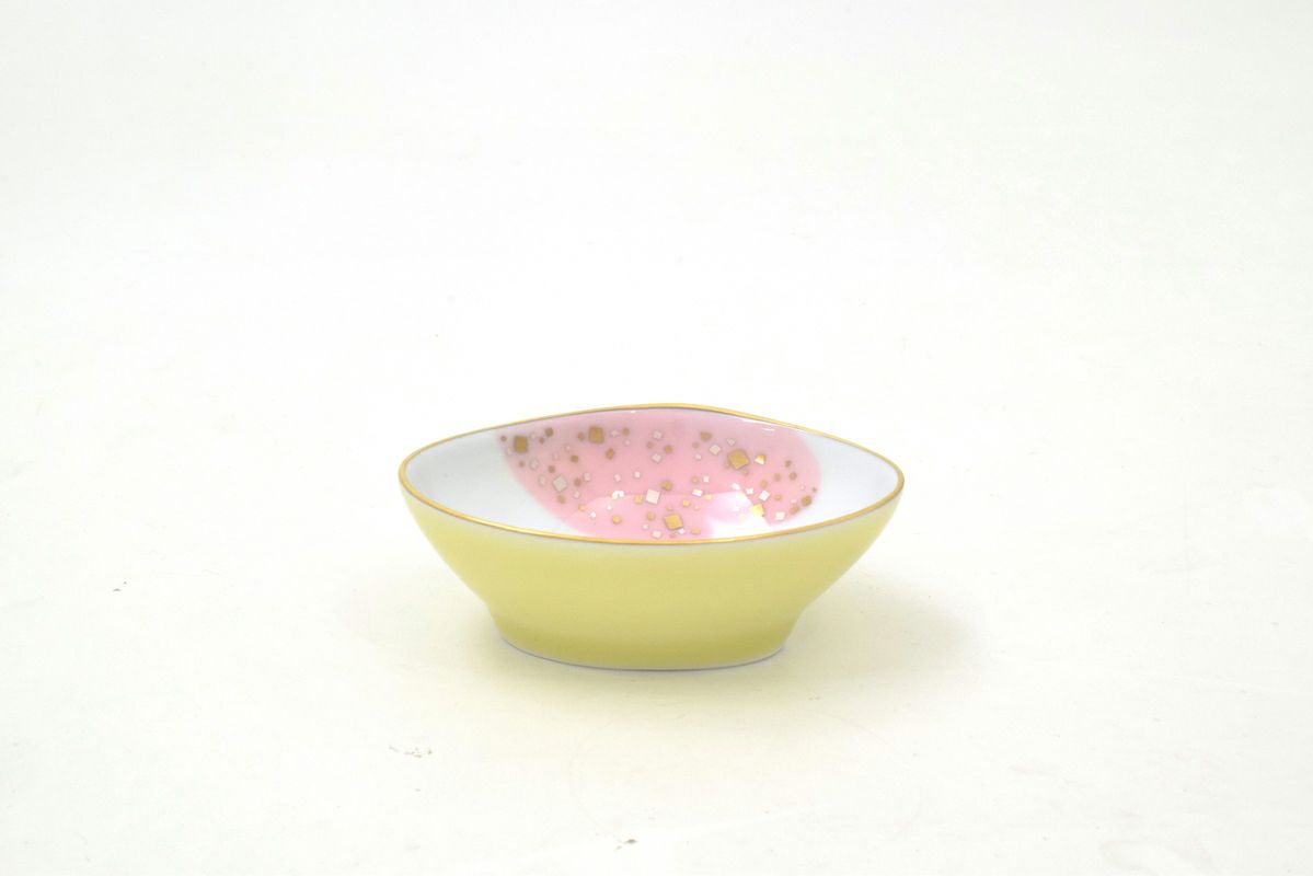 内裏雛（黄） 貝型小皿 | 有田焼 深川製磁｜公式オンラインストア