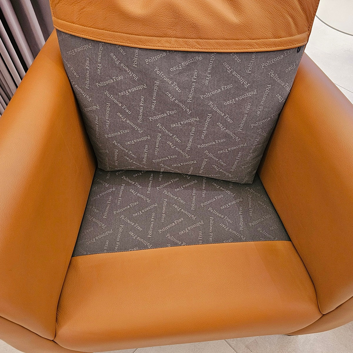 KCN21】PoltronaFrau ポルトローナフラウ シングルソファ Lyra リラ