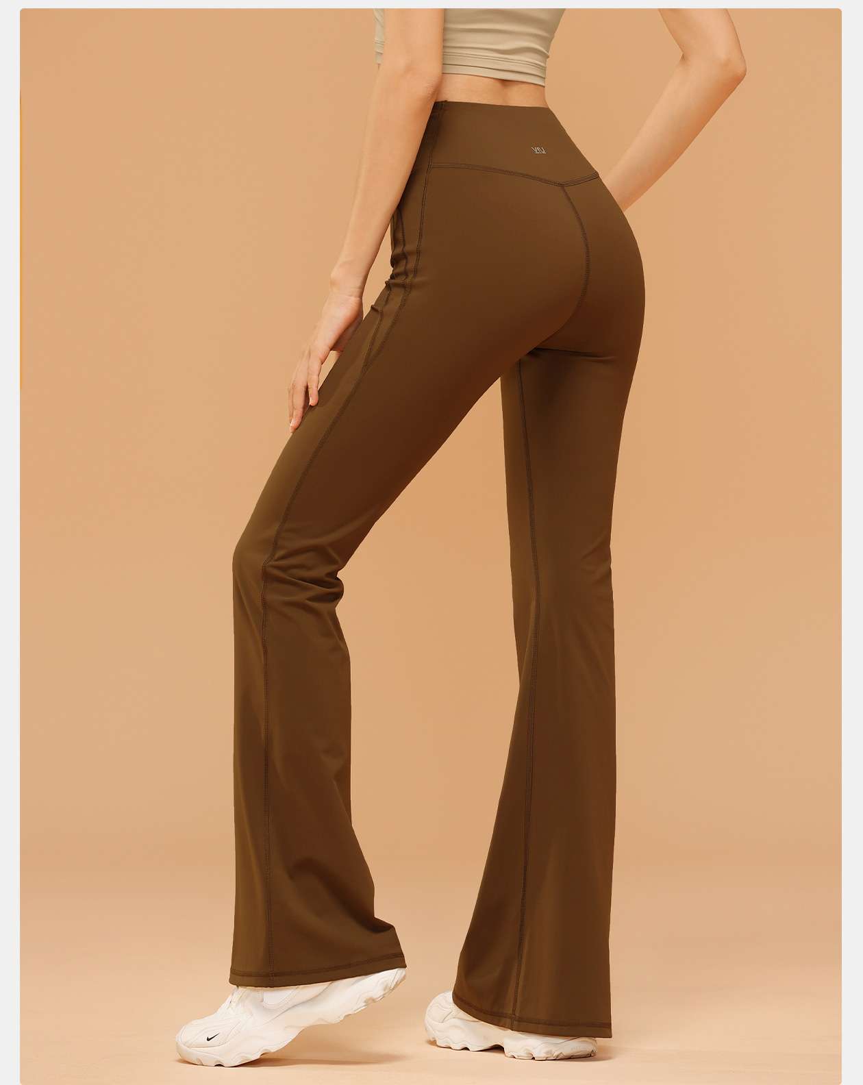 美脚効果抜群！ヨガウェアにピッタリなフレアパンツ15選 - ヨガウェア