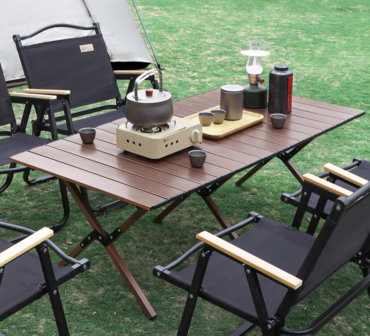アウトドアテーブル 頑丈な折りたたみ式キャンプテーブル 折りたたみ