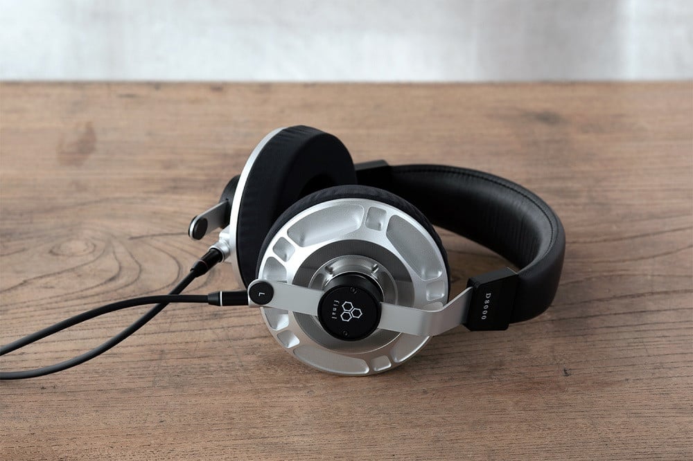 高音質有線イヤホン final E5000 MMCX シルバーコートケーブル付属