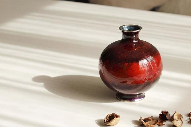 ☆色：陽（赤透け）☆【尾張七宝窯元 加藤七宝製作所】4.5寸玉形花瓶