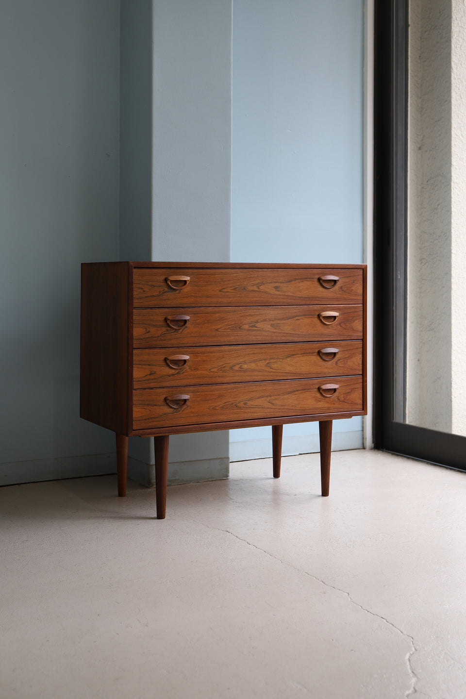 カイ・クリスチャンセン 4段チェスト ローズウッド材 デンマーク