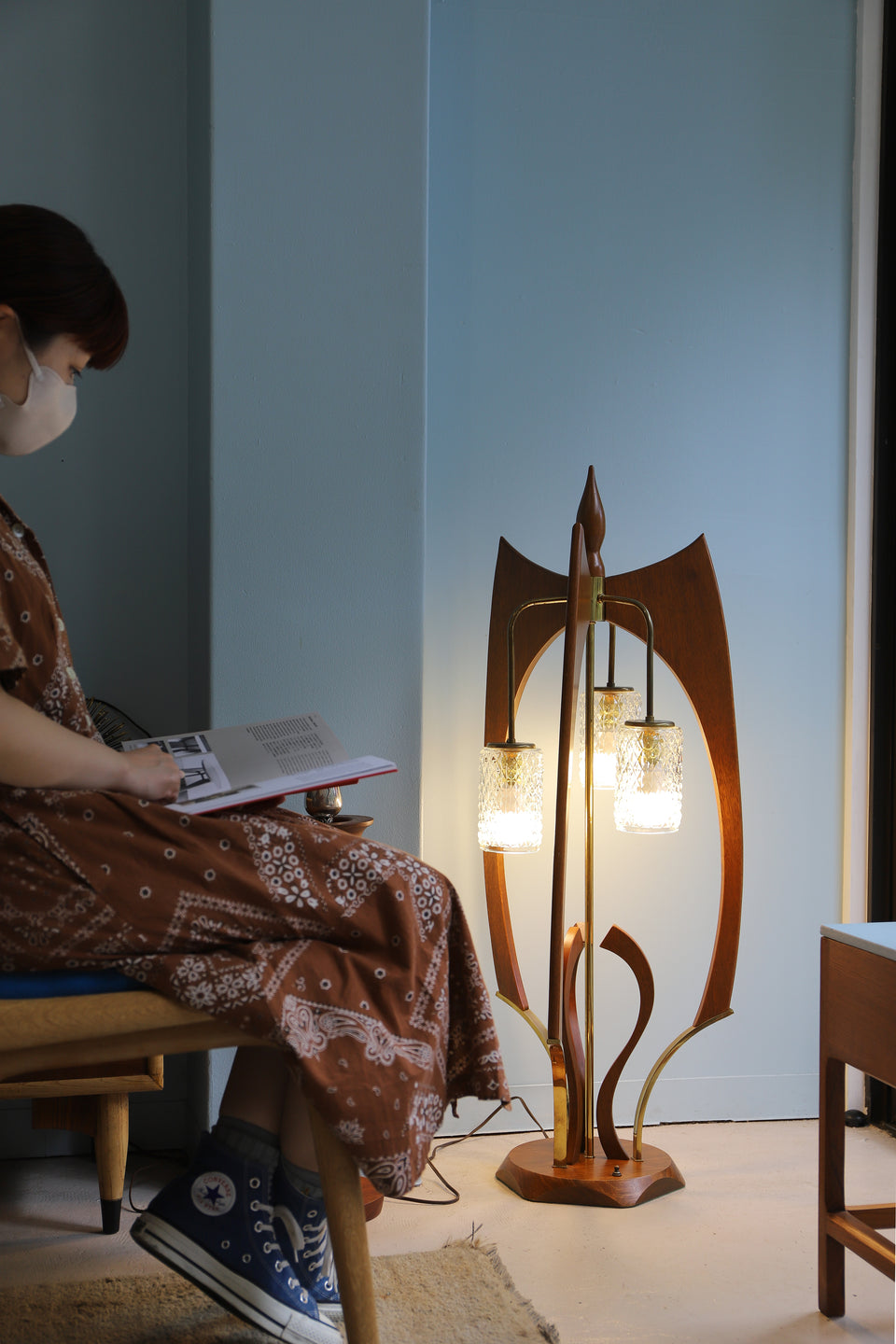 アメリカヴィンテージ フロアランプ 木製ベース ミッドセンチュリー