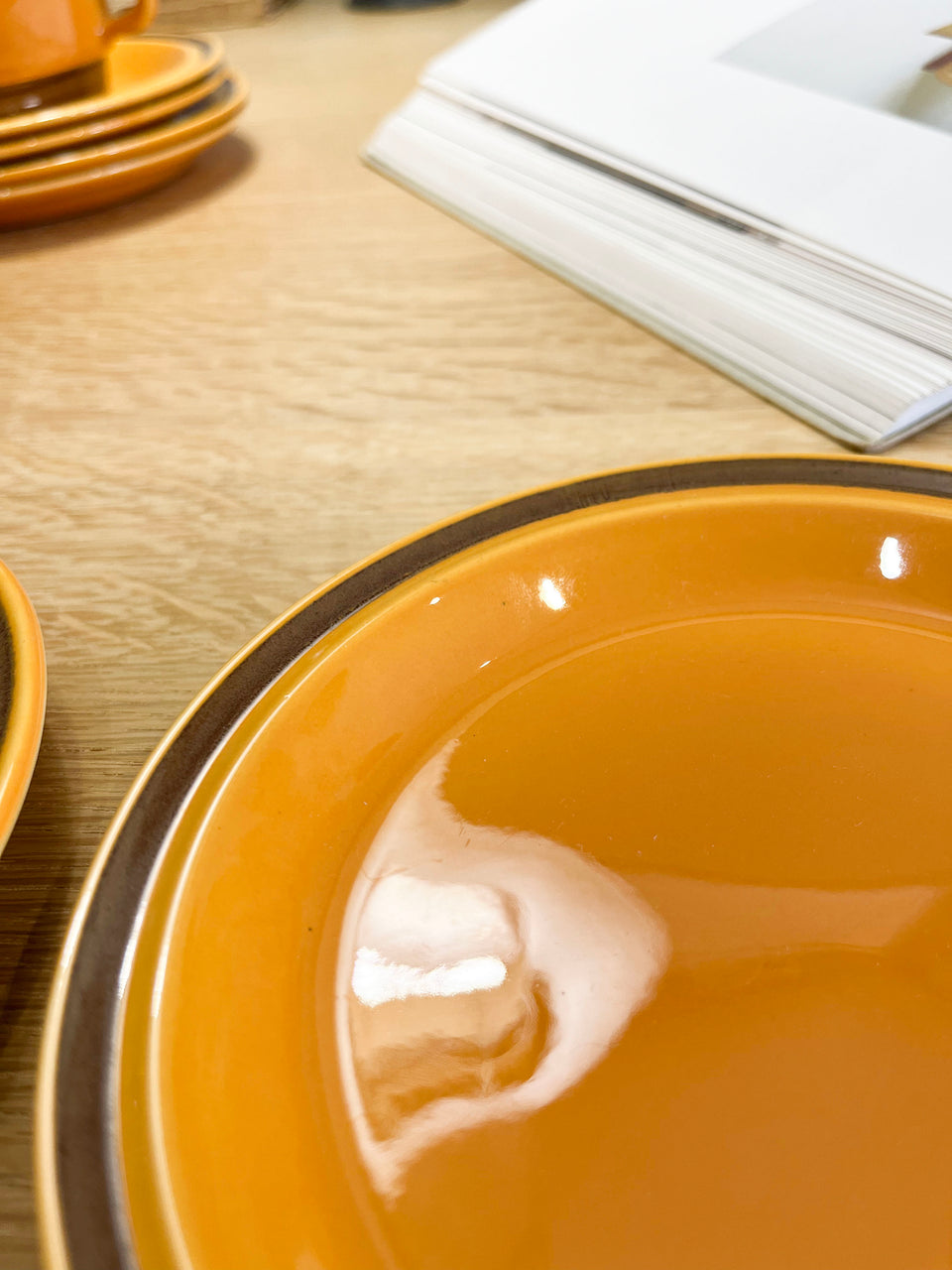 エーゲルスン ユニーク ティーカップ&ソーサー プレート トリオ