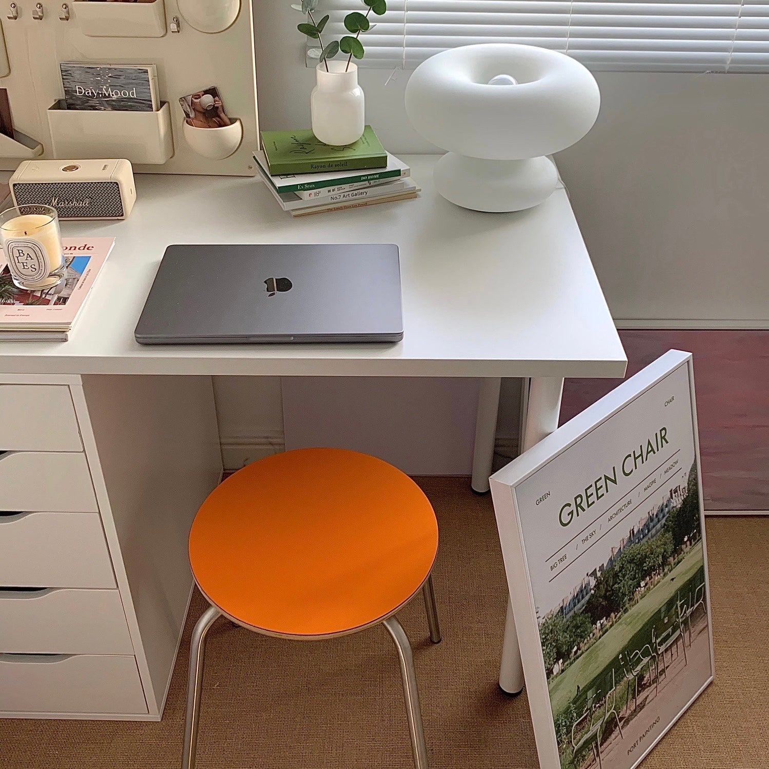 C46 Retro circle stool