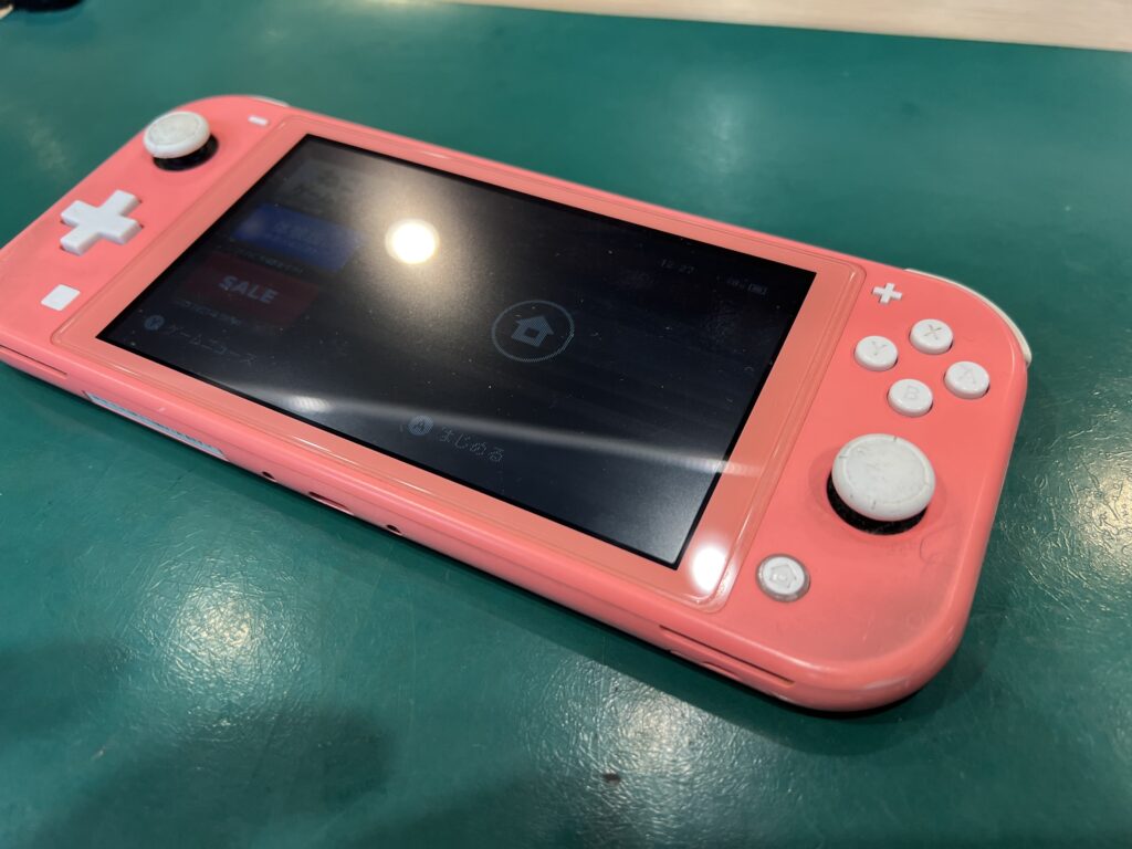 Nintendo Switch Lite（ニンテンドースイッチライト）液晶交換修理