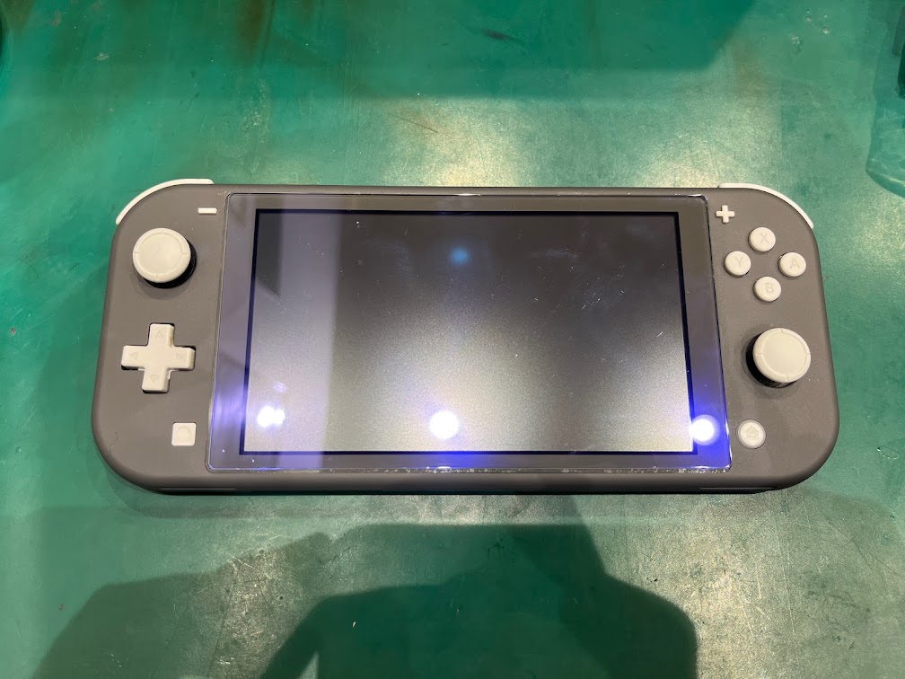 Nintendo switch Lite（任天堂スイッチ ライト）］ジュースをこぼして