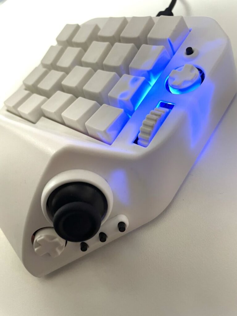 左手デバイス】MH-Deltaの使用レビュー。進化を続ける片手ゲーミング