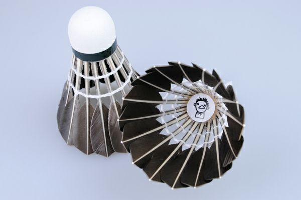 バドミントンシャトル 練習球 安くて丈夫で耐久性 ブラック