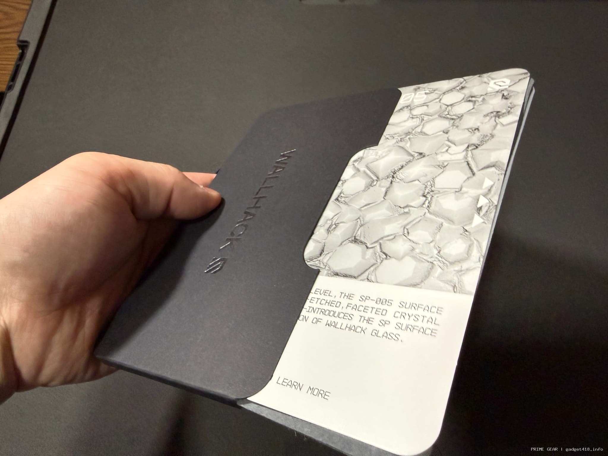 第5世代「Desolate Yume Wallhack SP-005」はガラスマウスパッドの正当