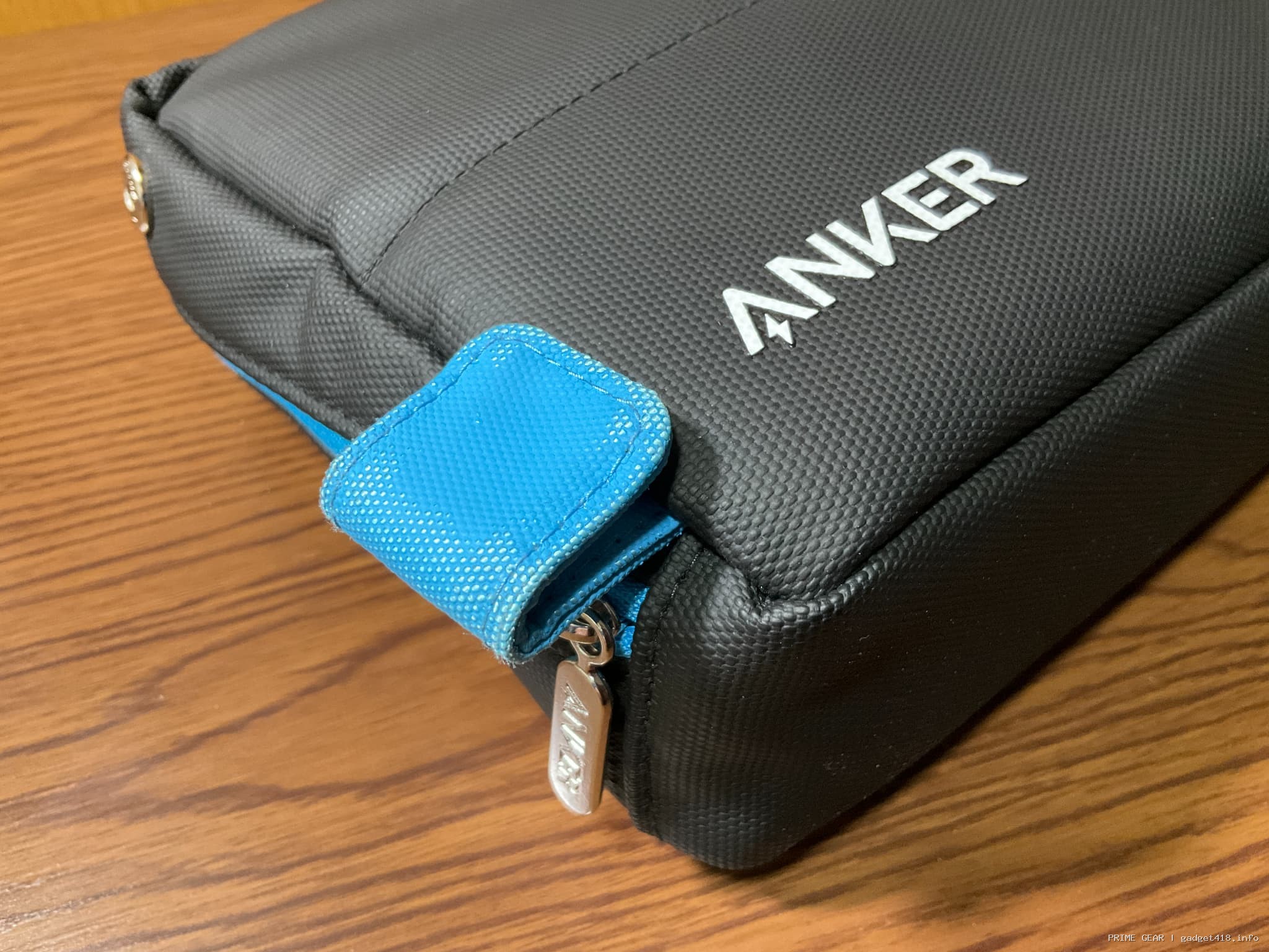 Anker Smart Pouch 1年使用レビュー｜劣化は？いまも使い続けている