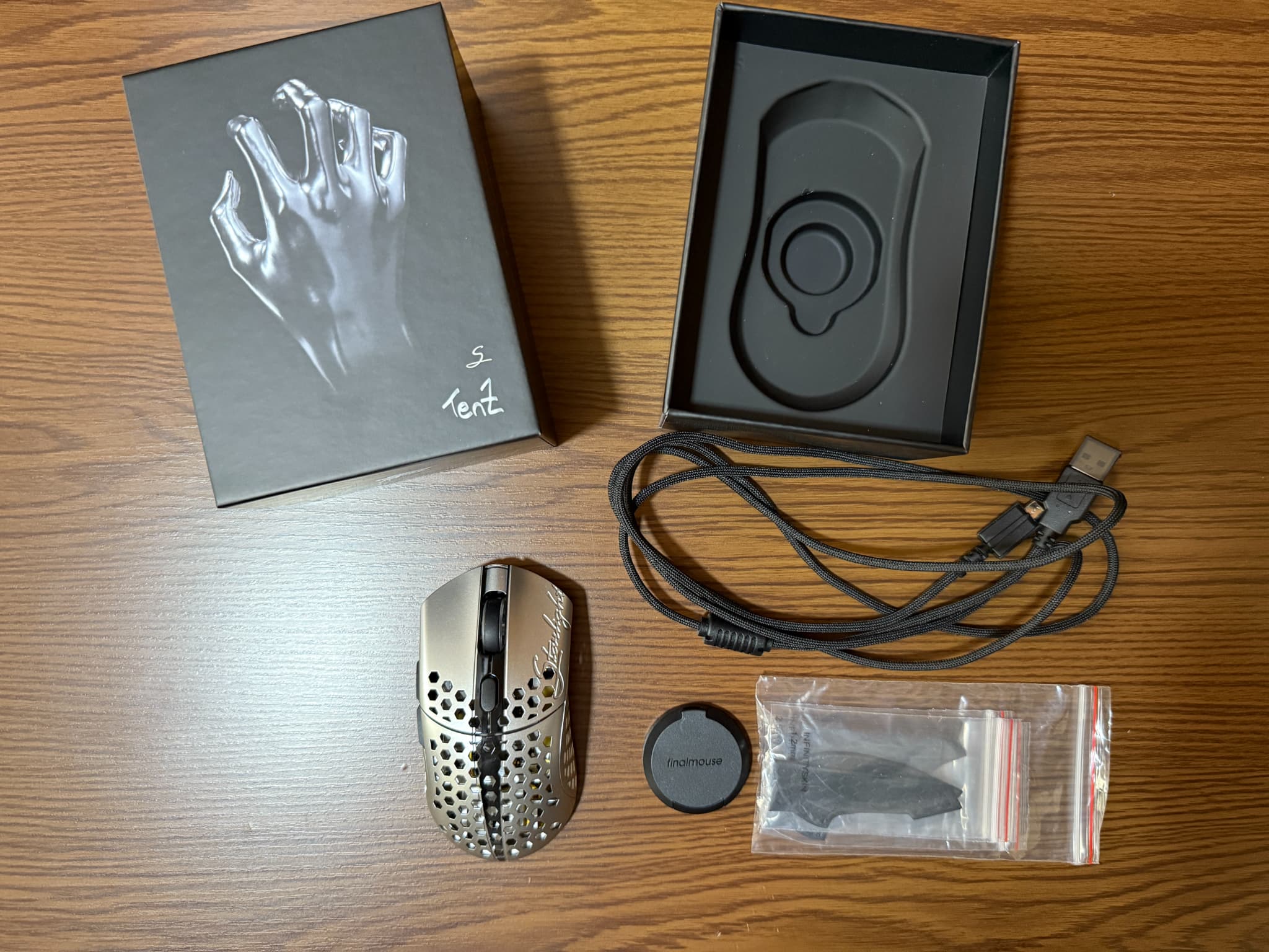 Finalmouse Starlight Pro TenZ（Sサイズ）レビュー｜軽さと高級感を