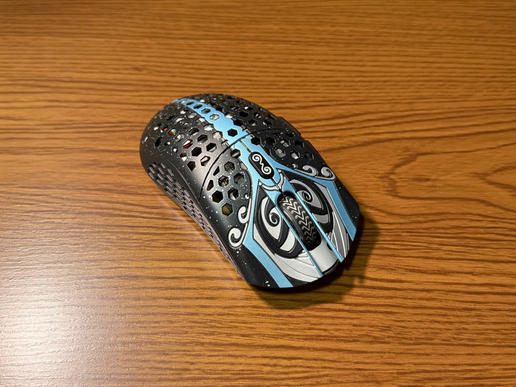 Finalmouse Starlight-12 Phantom レビュー｜軽量性と高級感を兼ね備え