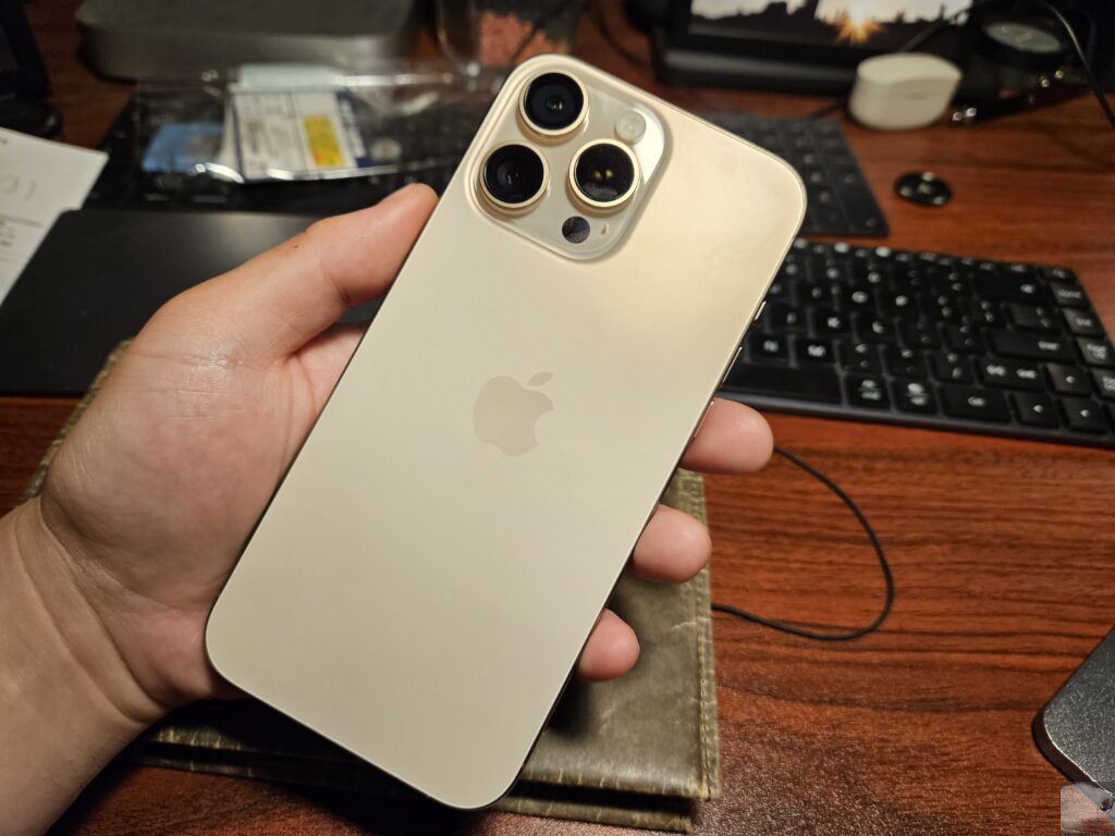 iPhone 16 Pro Maxが旅先で最高だった話。バッテリー持ちは正義