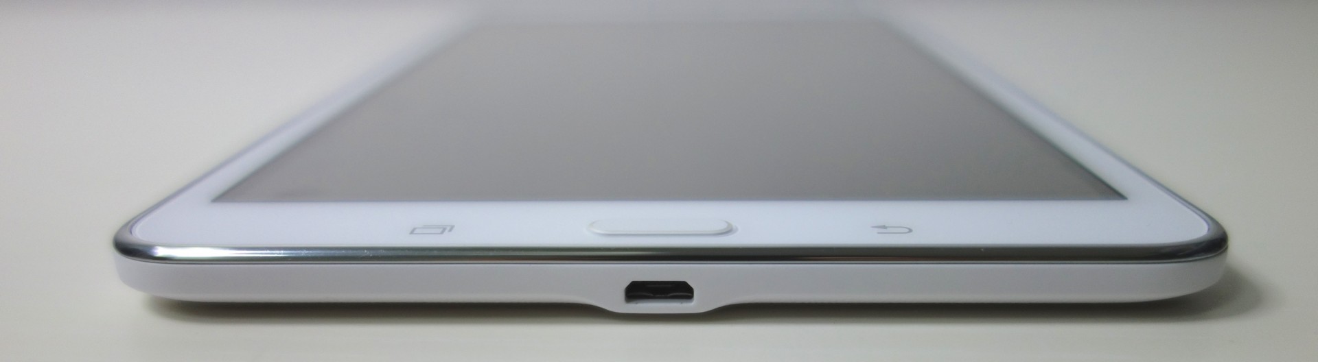 2.5万円の低価格タブレット「GALAXY Tab 4」レビュー | ガジェットショット