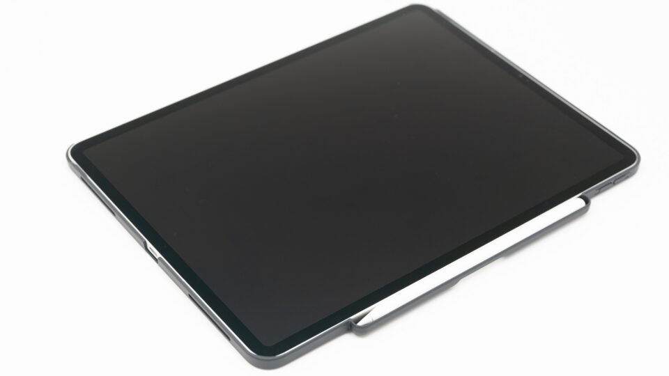 スタンド、Magic Keyboard、Apple Pencilを全て使いたい人のためのiPad