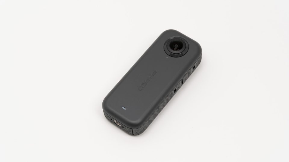 2万円台の圧倒的コスパを誇る360度カメラ「AKASO 360」を車＆バイク