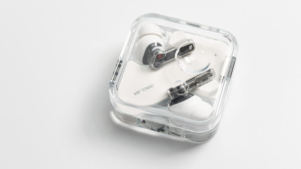 Nothing Ear (2)レビュー。作り込まれた世界観に実力を兼ね備えた、最