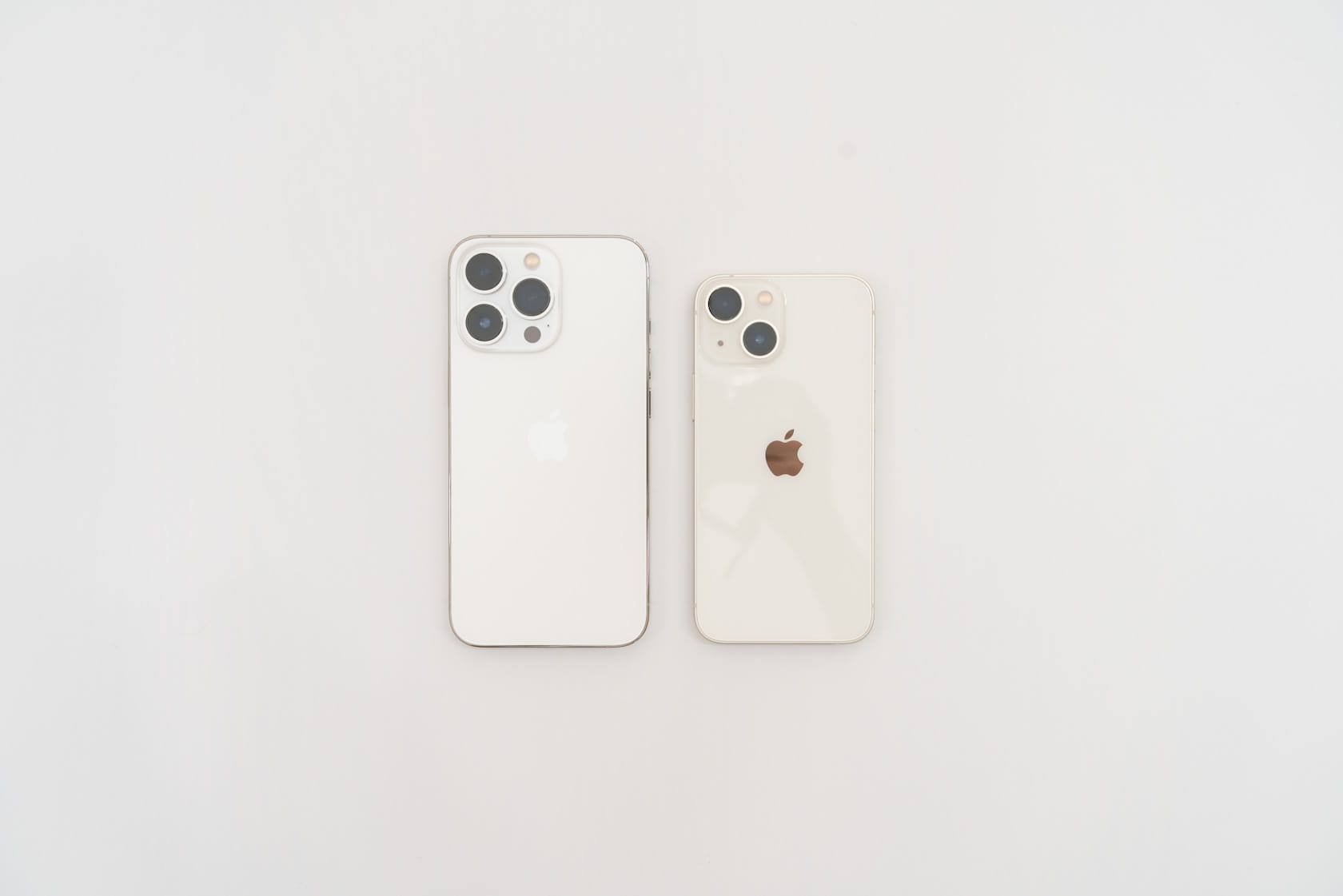 iPhone 13の新色「スターライト」はどんな色？旧機種のホワイト・Proの