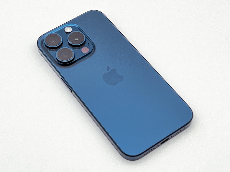 iPhone 15 Pro レビュー】iPhoneで年間30,000枚写真撮影するガジェット