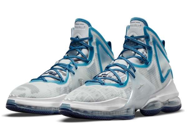 DC9338_100_0?w=600&q=60