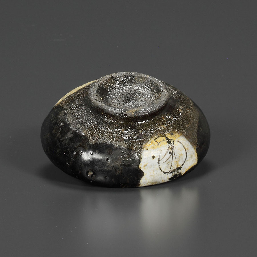 丸田 宗彦 唐津黒織部ぐい呑 (3BEV ) | ギャラリーラボ