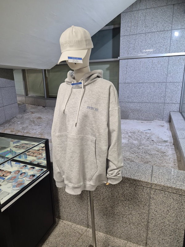 Qoo10] [現地購入/現場写真] AHOF 1st