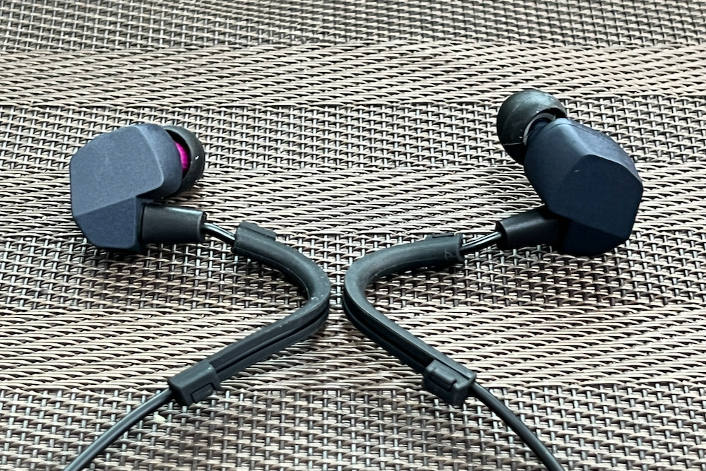 Final A4000 イヤホンレビュー・良い評判と不満点・使用感を紹介