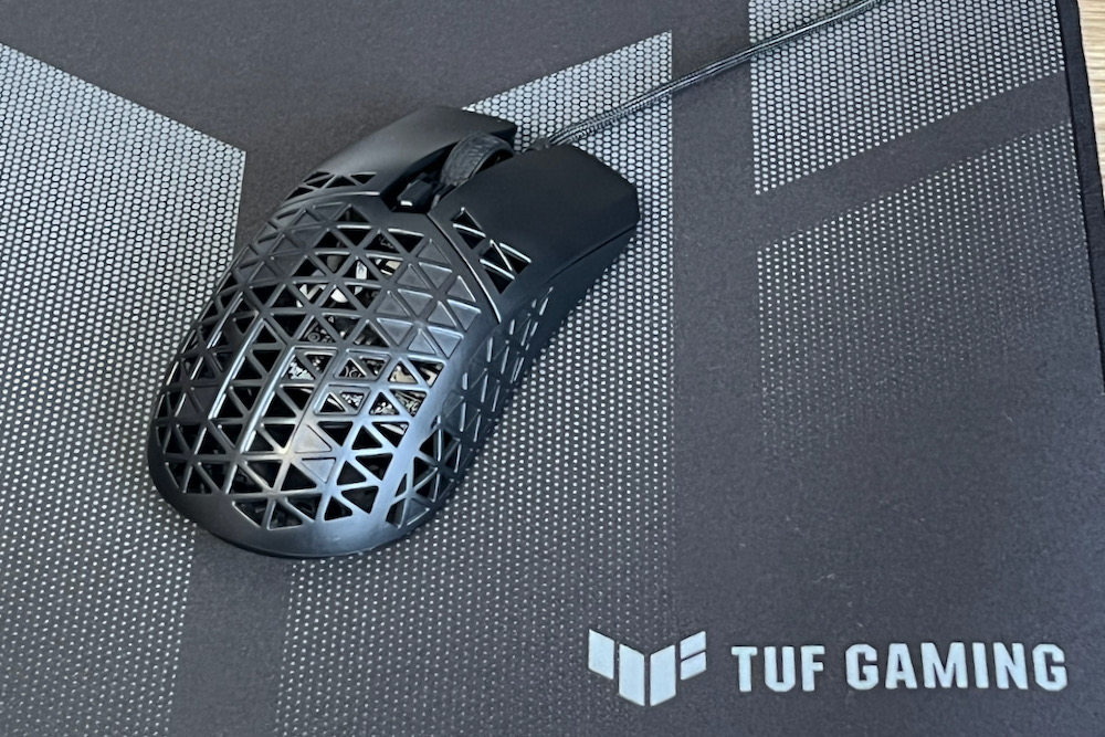 TUF Gaming M4 Airレビュー・操作性を追求した超軽量ゲーミングマウス