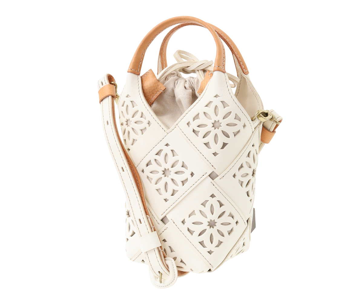 WEB限定カラー】サスティナブルカットワーク ポシェット｜商品一覧