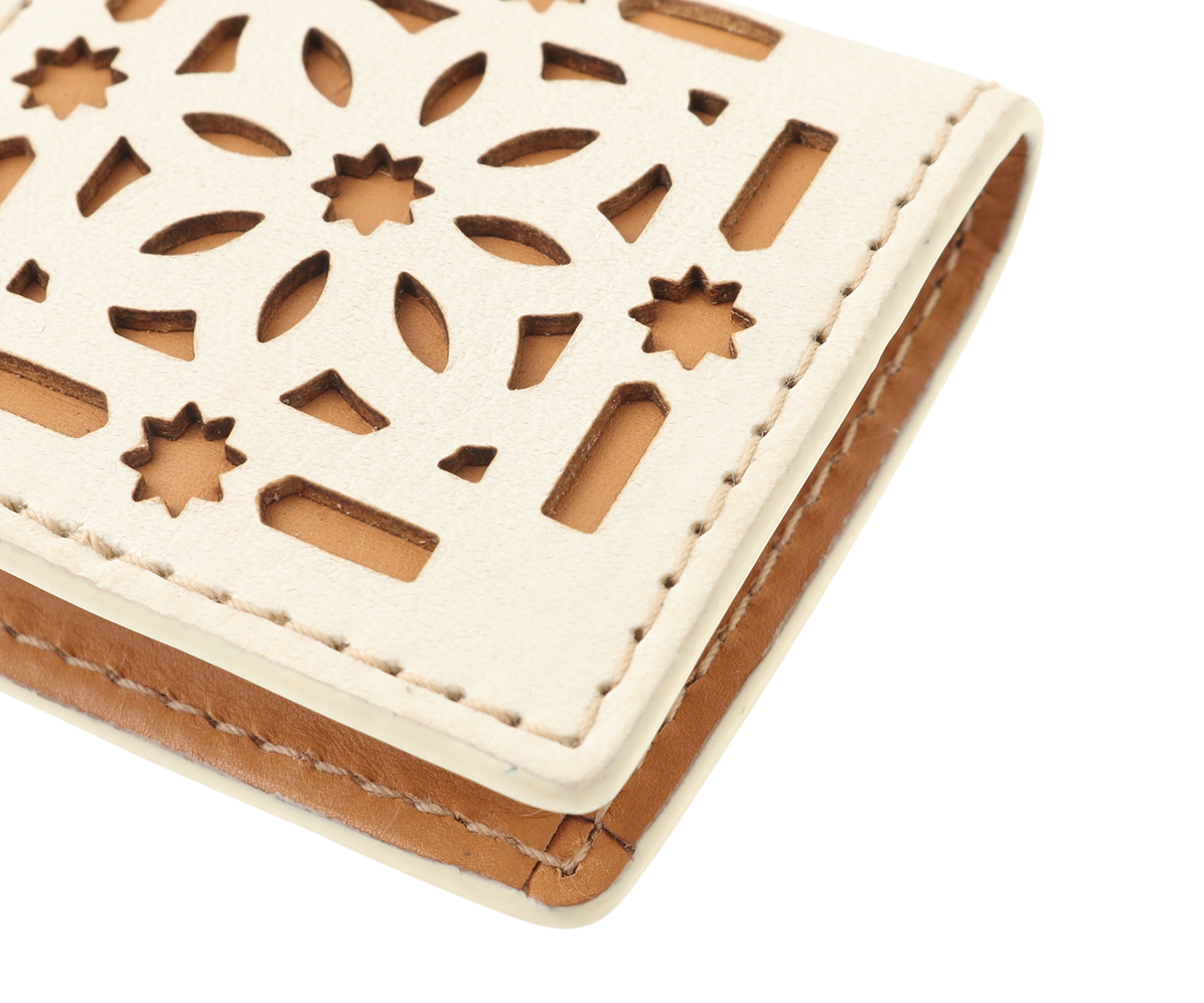 ダイヤカットワーク 小物入れ付ネックレス｜商品一覧 | 革財布、バッグ