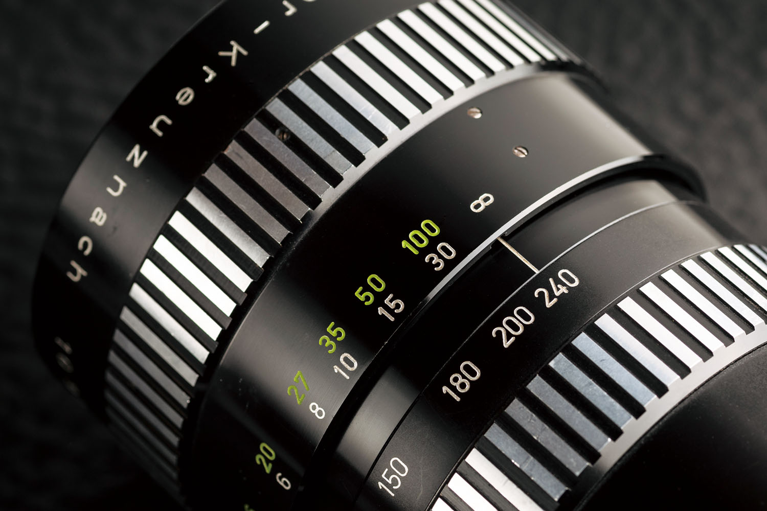 オールドズームレンズ特集】しっかり写るヘビー級「オールドズーム