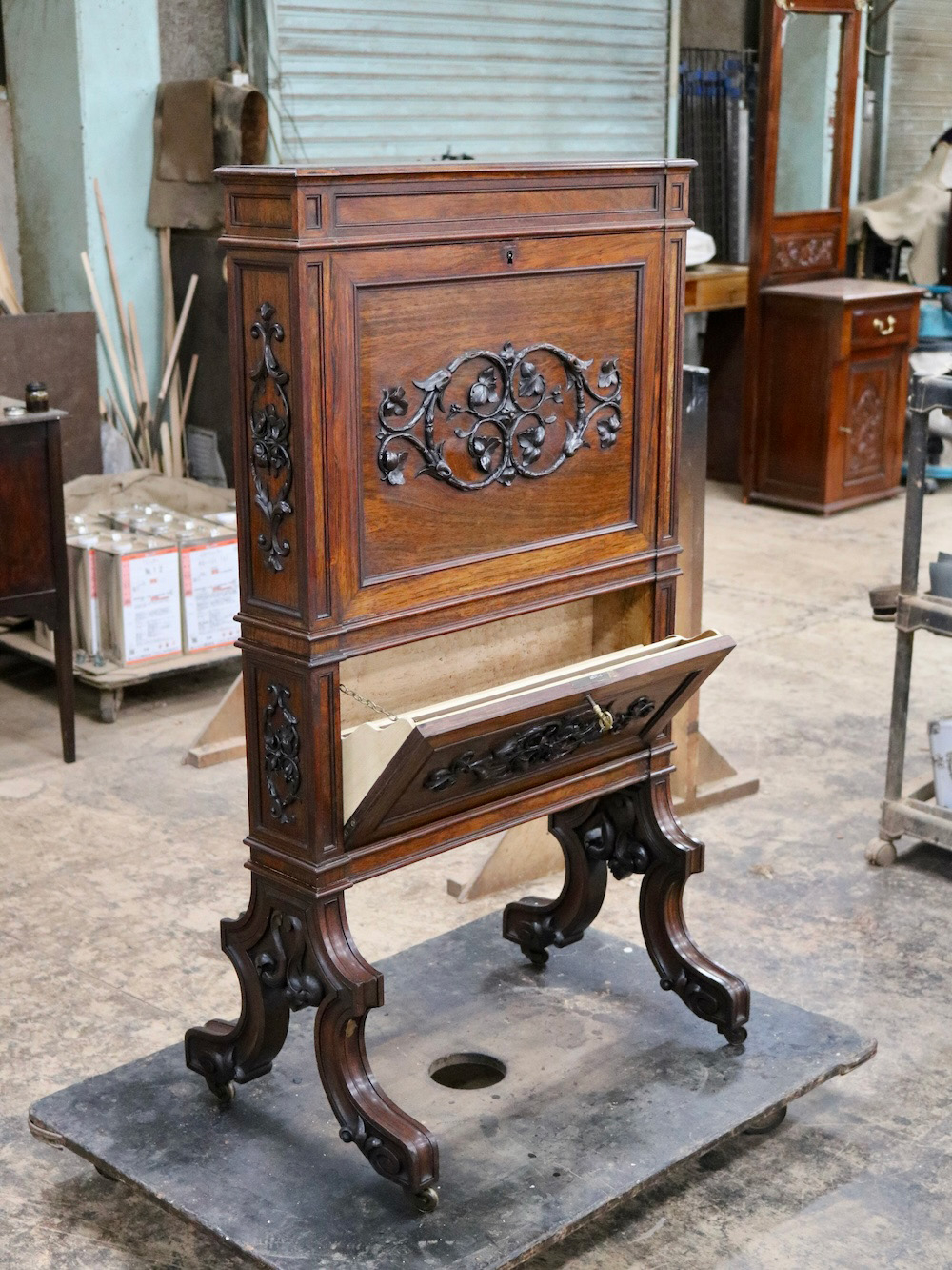 アンティーク家具の選び方 | アンティークショップ ジェオグラフィカ