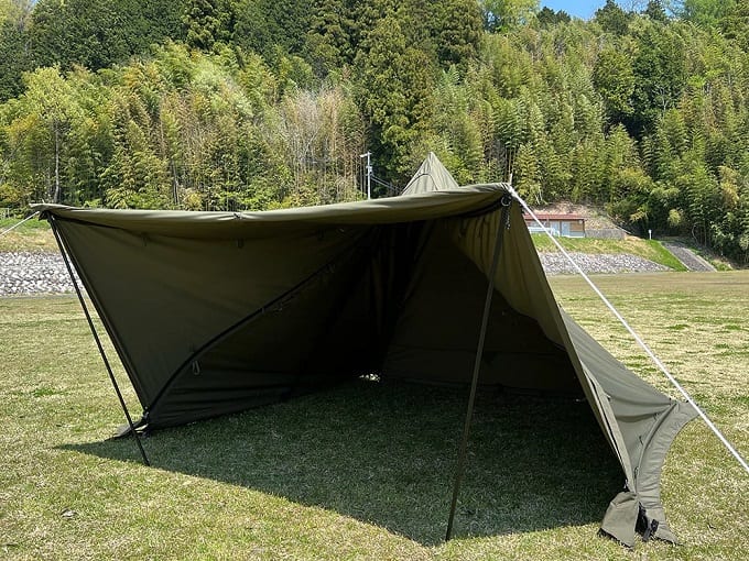 アレンジ自在の前室と二又ポールで内部も広々♪FUTURE FOXの新作