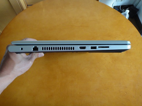 Inspiron 17 5000シリーズ(5759)レビュー:洗練されたデザインの17