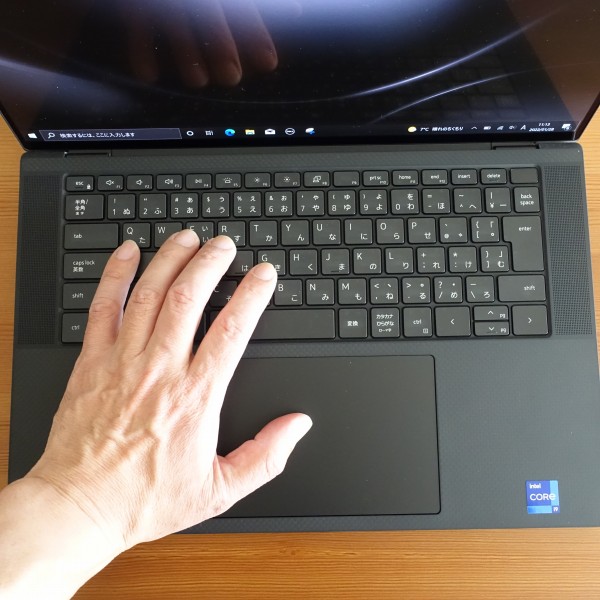 デル XPS 15(9510)実機レビュー：4辺スリムベゼルの15インチノートPC