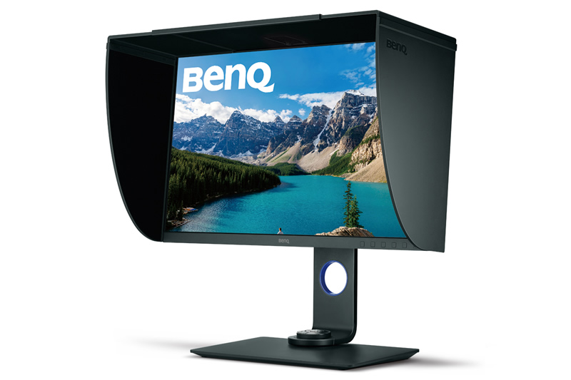 フォトグラファーにとって魅力的な機能満載の液晶ディスプレイだ