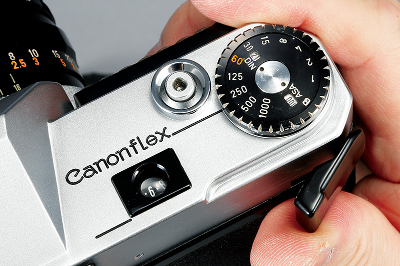 キヤノン歴代カメラ】キヤノンFLEX RM – デザインを一新! キヤノン初と